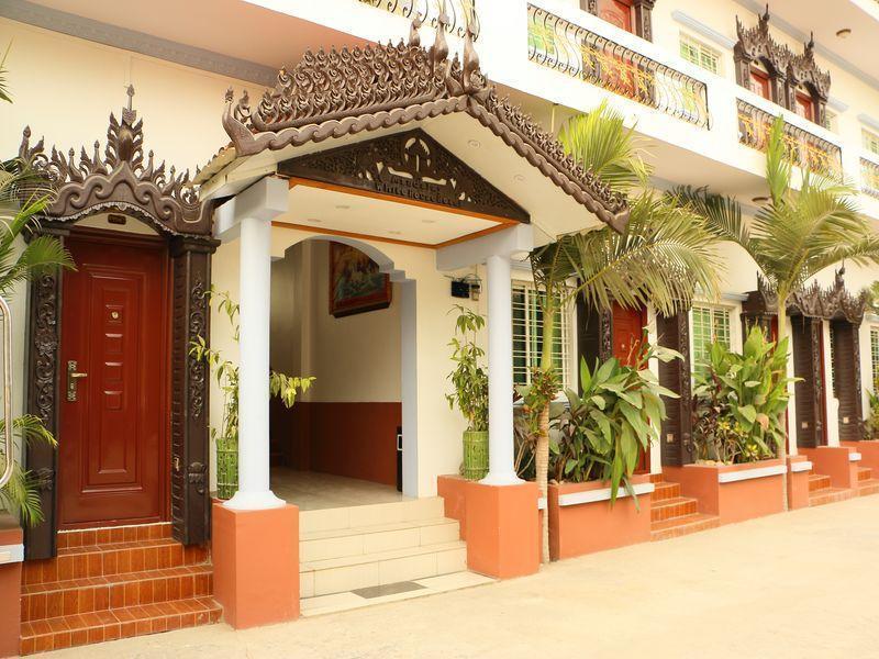 Mandalay White House Hotel Kültér fotó